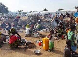 Nigeria’s Violence Drives 125,000 Refugees Into Cameroon