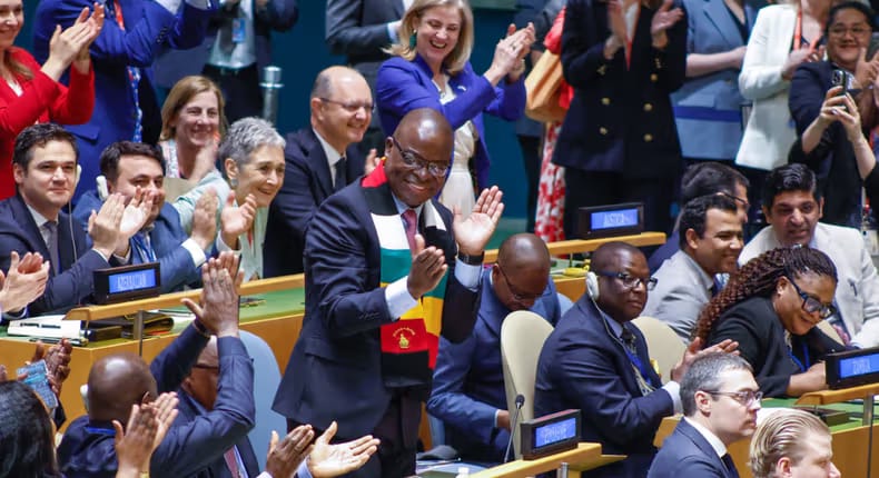 Zimbabwe strengthens ties